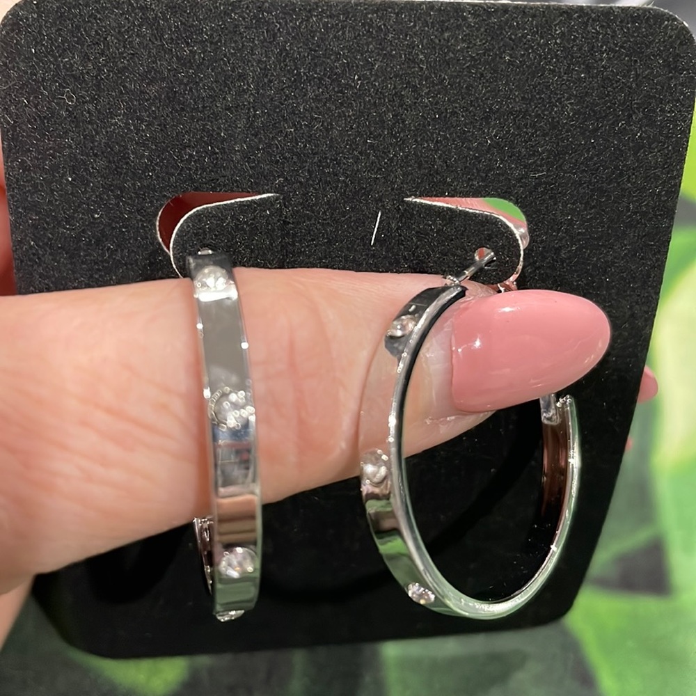 Silver earrings hypoallergenic !